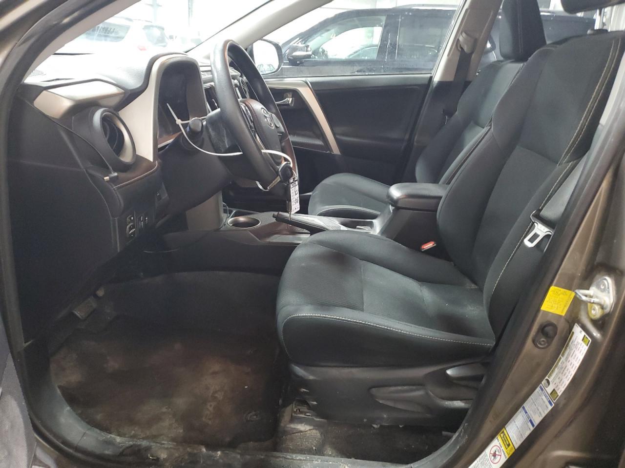 2015 TOYOTA RAV4 XLE - Фото 7