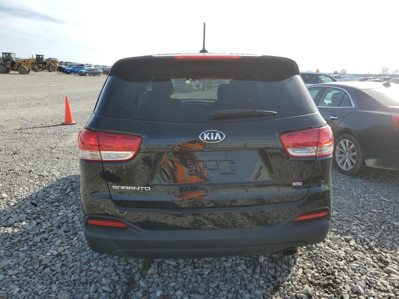2016 KIA SORENTO LX - Image 6