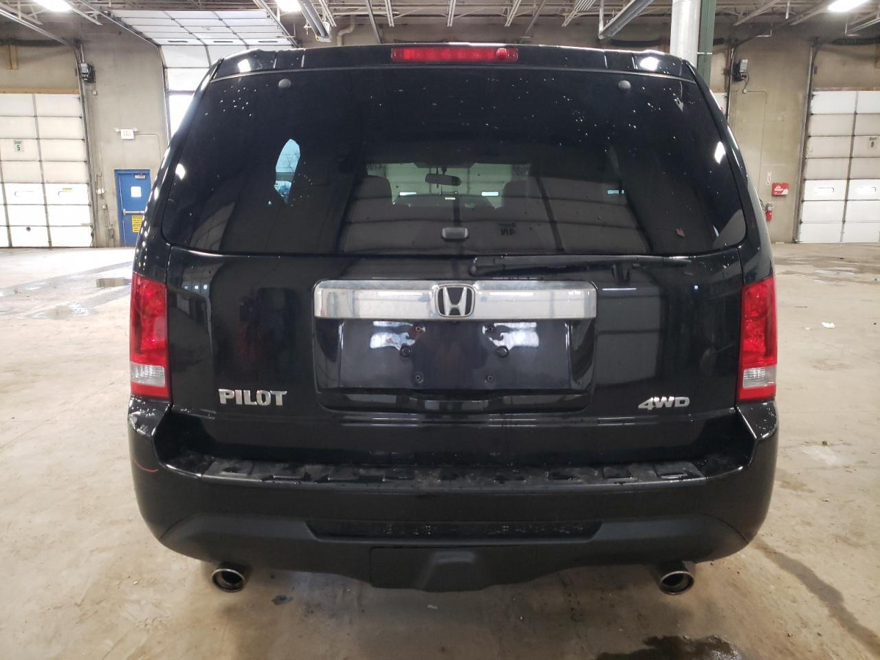 2015 HONDA PILOT EX - Фото 6