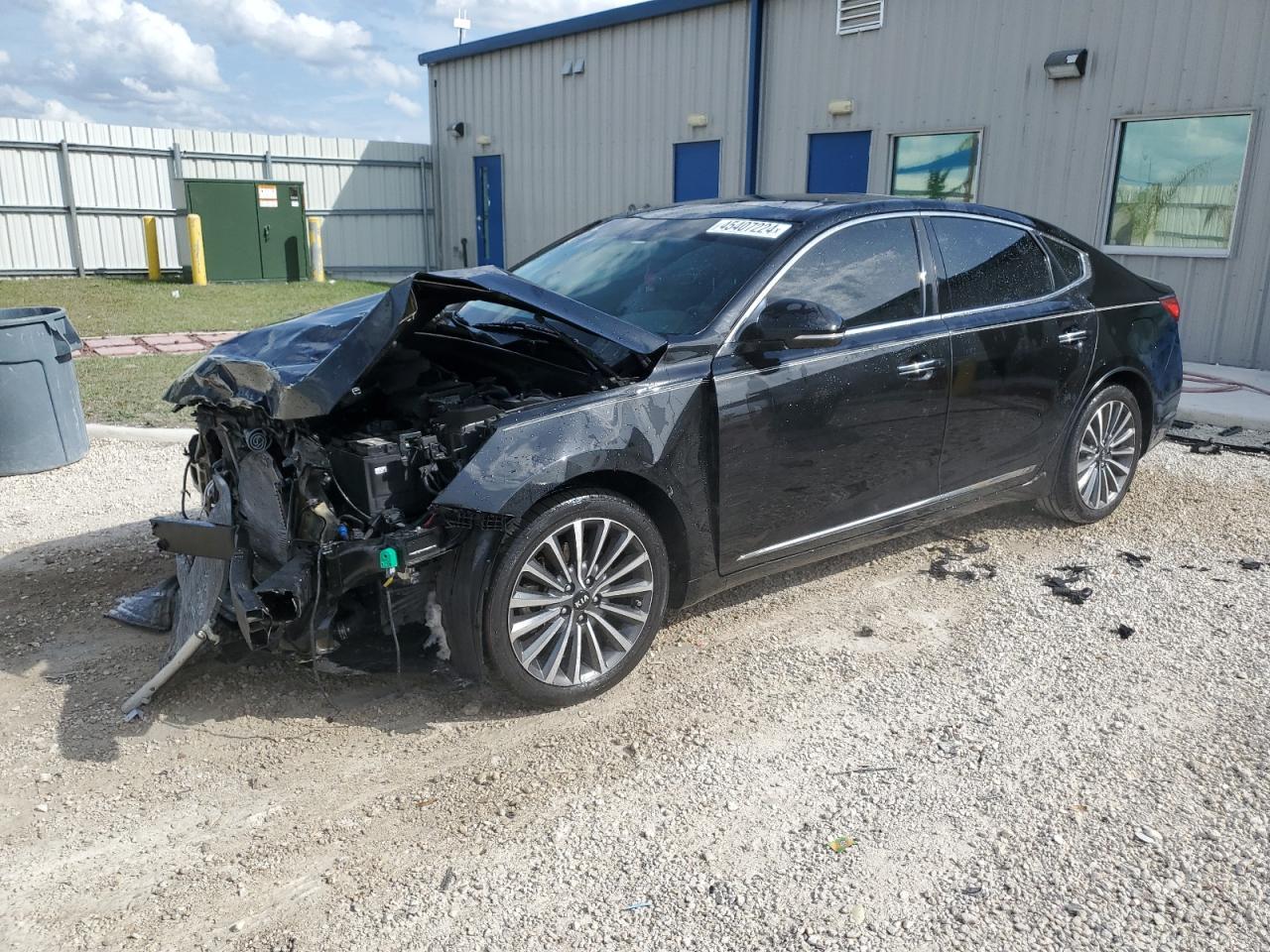 2017 KIA CADENZA PR