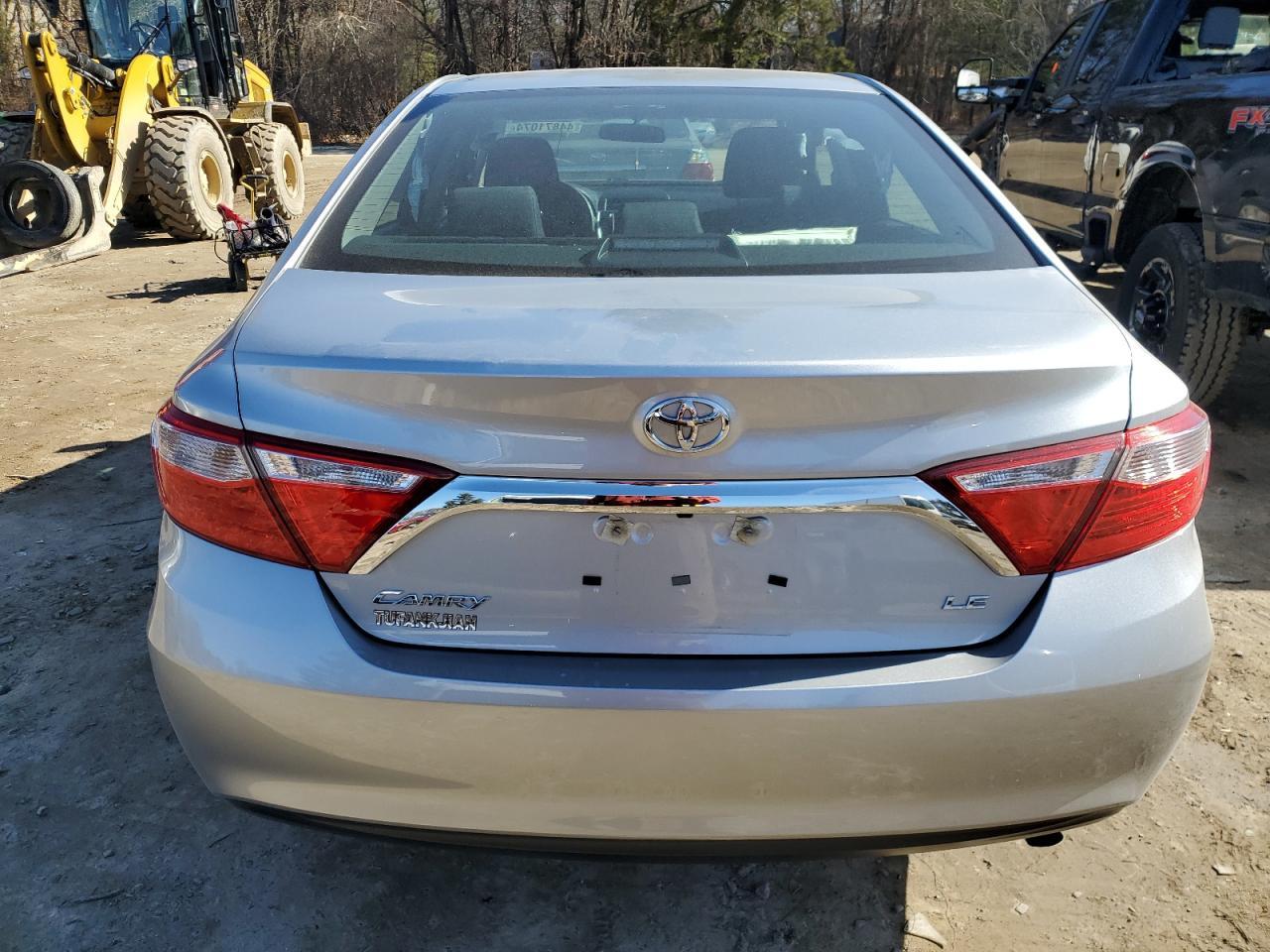 2016 TOYOTA CAMRY LE - Фото 6