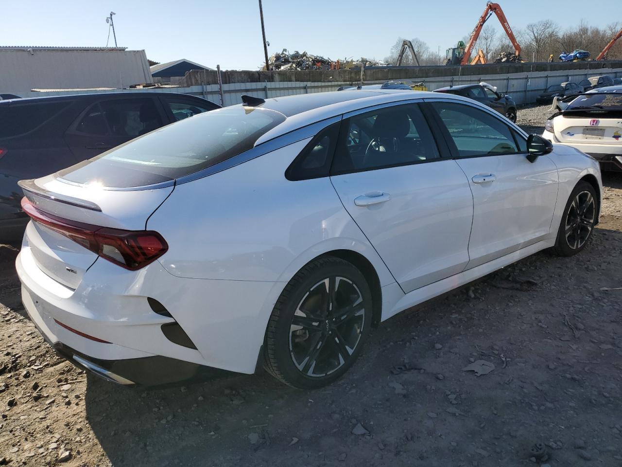 2023 KIA K5 GT LINE - Фото 3