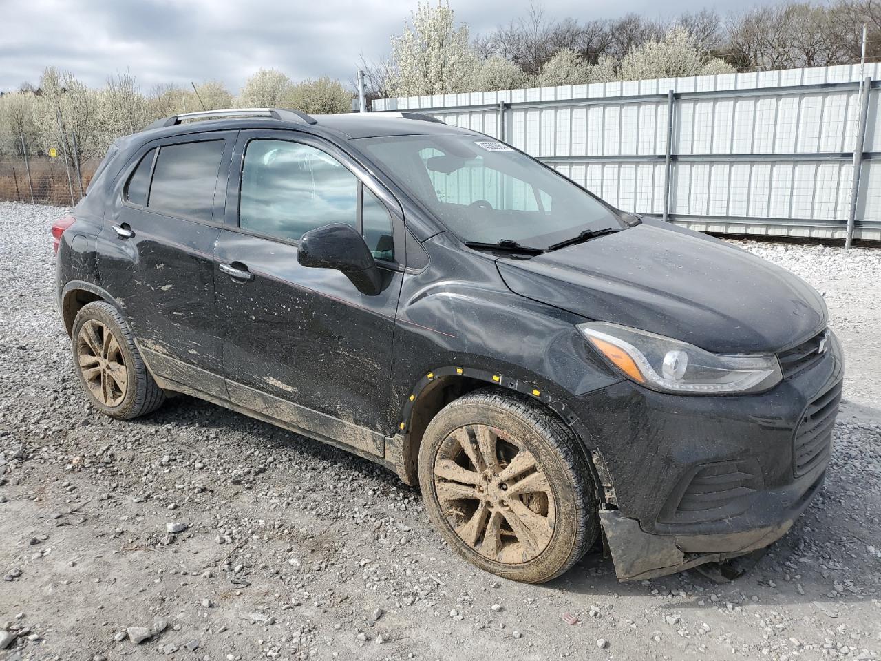 2018 CHEVROLET TRAX 1LT - Image 4