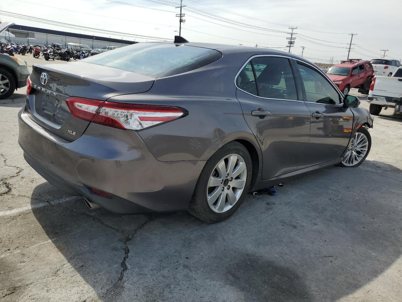 2018 TOYOTA CAMRY XSE - Фото 3