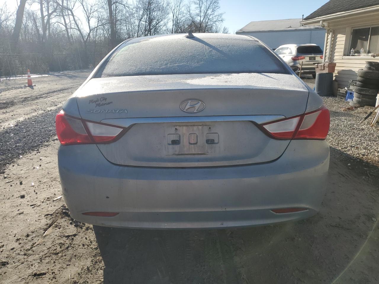 2011 HYUNDAI SONATA GLS - Image 6