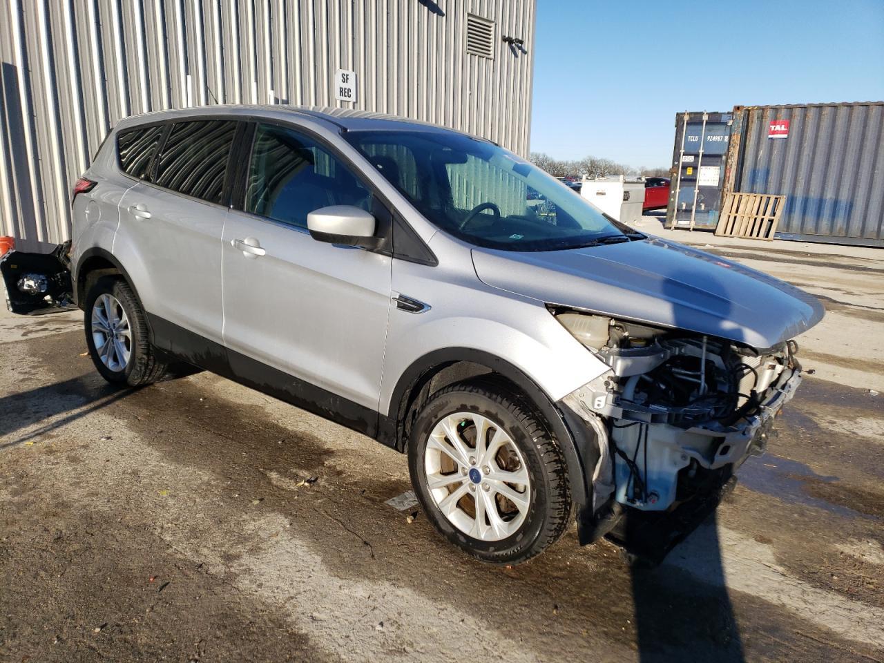 2017 FORD ESCAPE SE - Фото 4