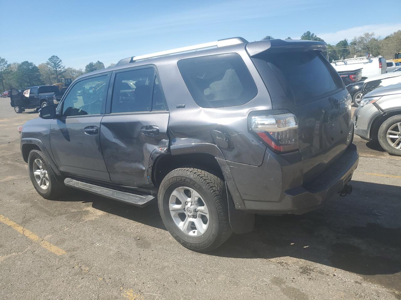 2022 TOYOTA 4RUNNER SR - Image 2