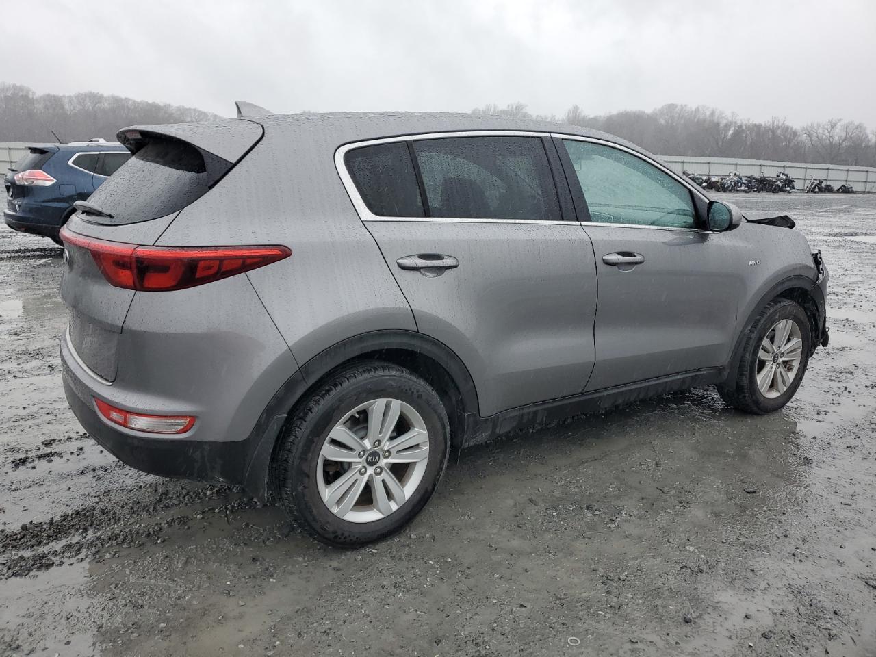 2017 KIA SPORTAGE L - Image 3