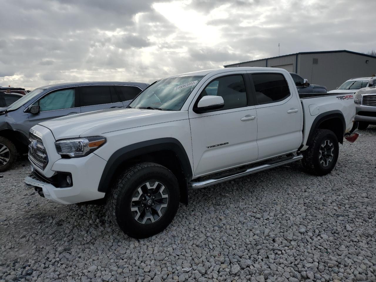 2017 TOYOTA TACOMA DOU