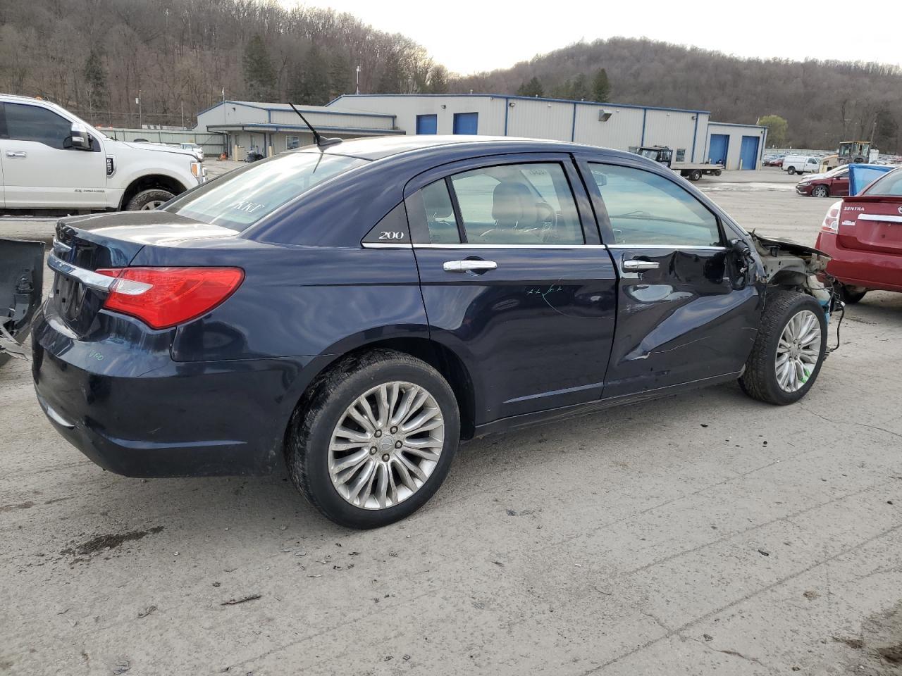 2012 CHRYSLER 200 LIMITE - Image 3