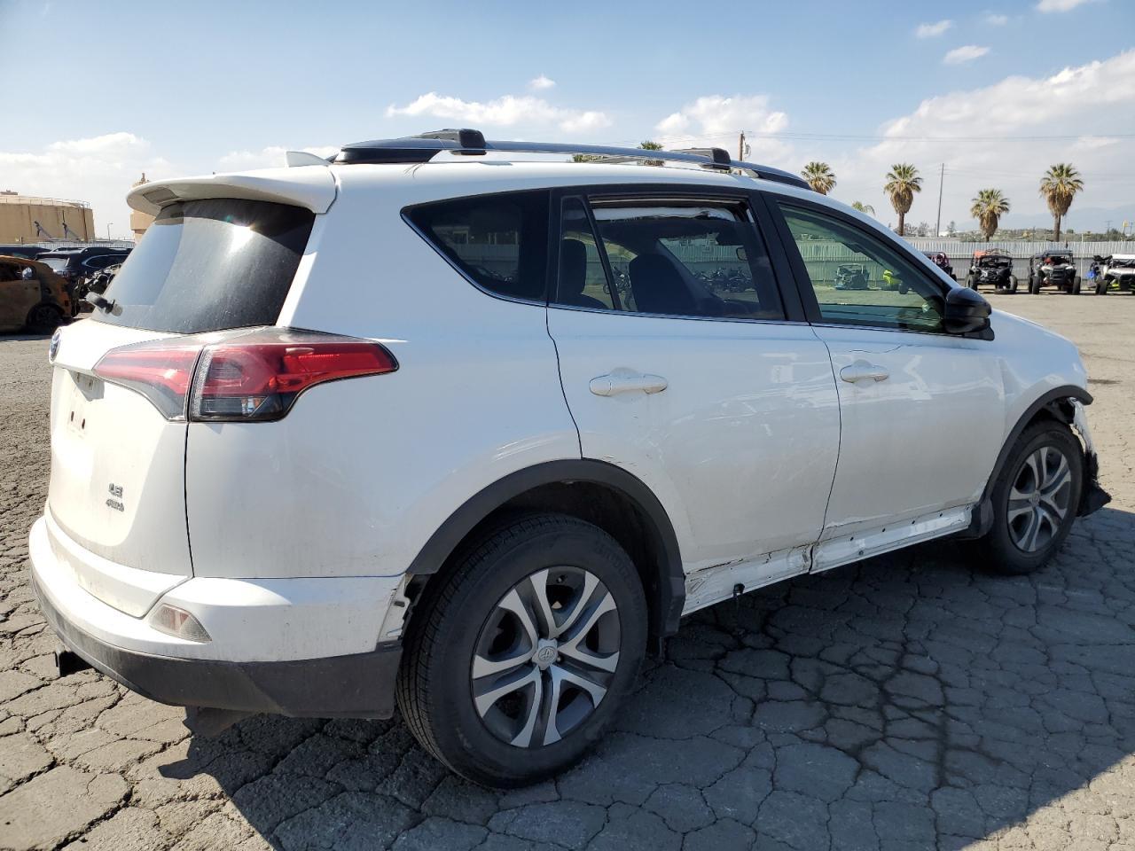 2018 TOYOTA RAV4 LE - Image 3