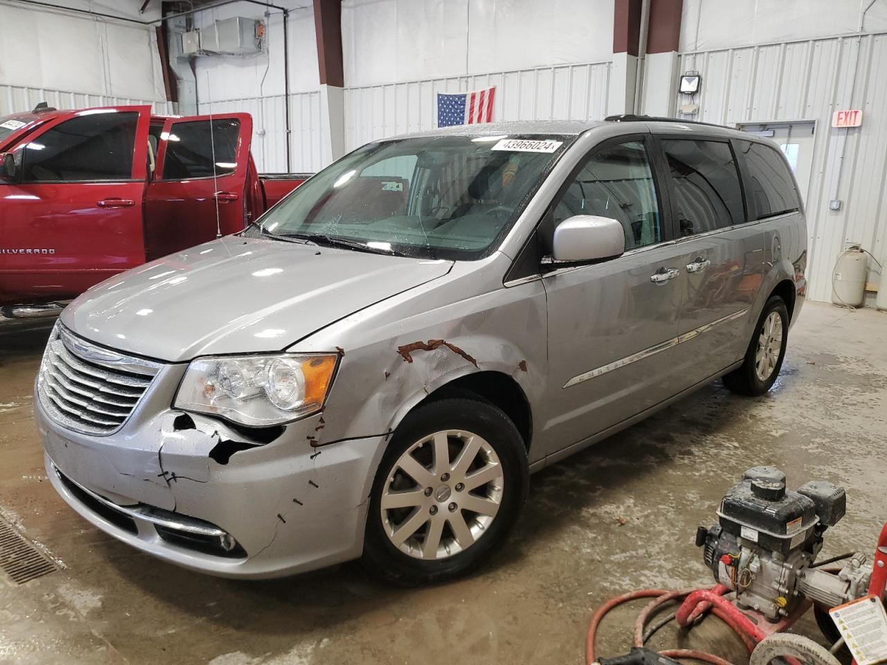 2014 CHRYSLER TOWN & COU