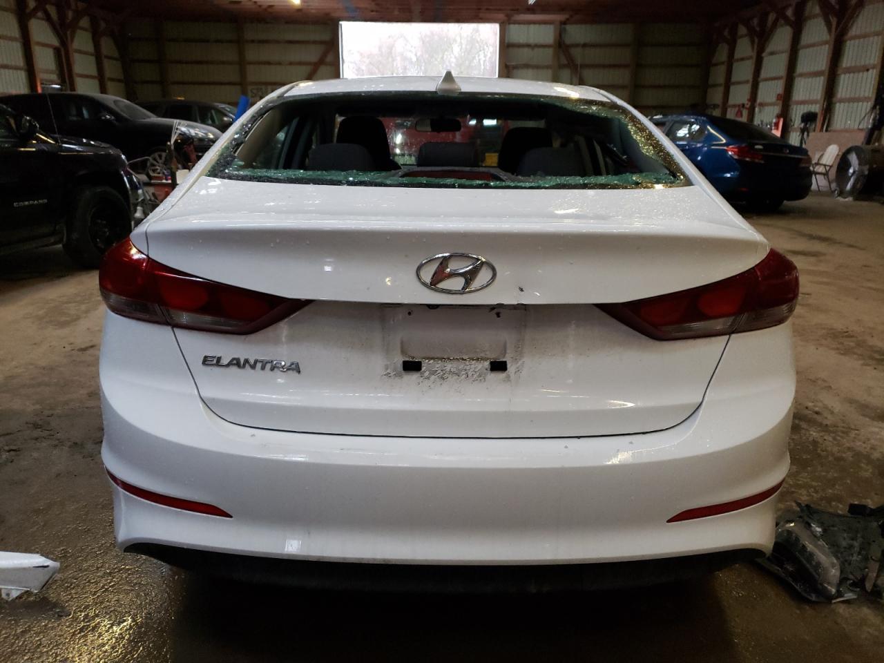 2017 HYUNDAI ELANTRA SE - Фото 6