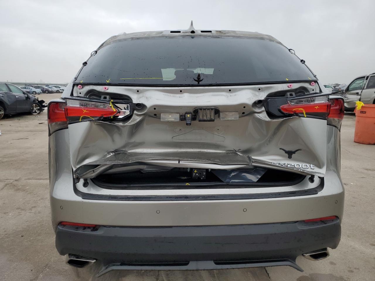 2017 LEXUS NX 200T BA - Фото 6