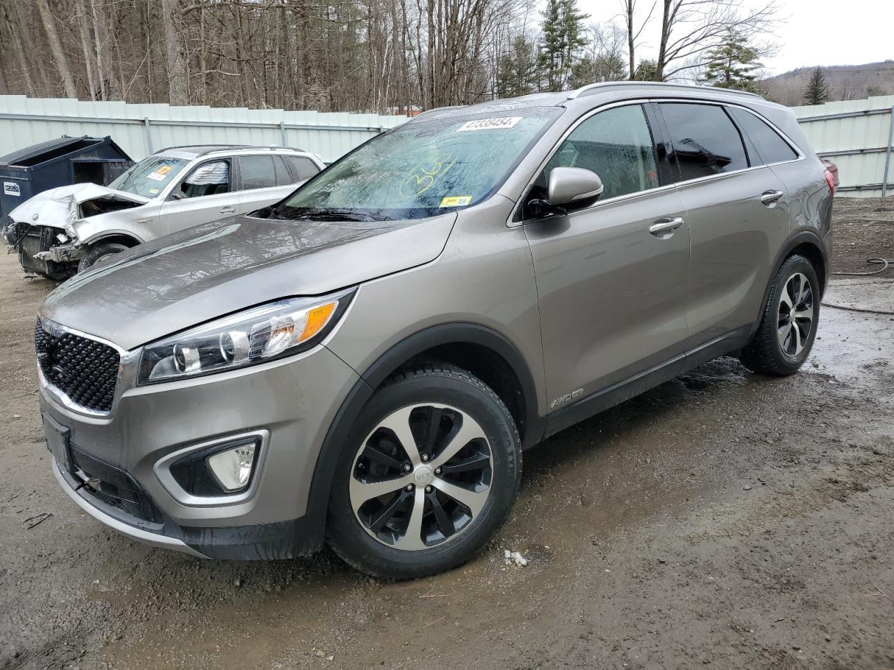 2016 KIA SORENTO EX car image