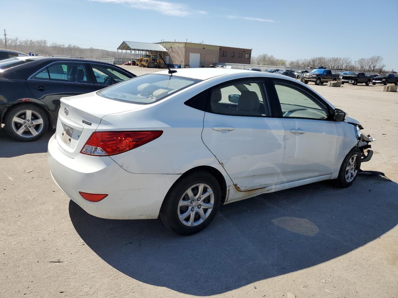 2014 HYUNDAI ACCENT GLS - Image 3