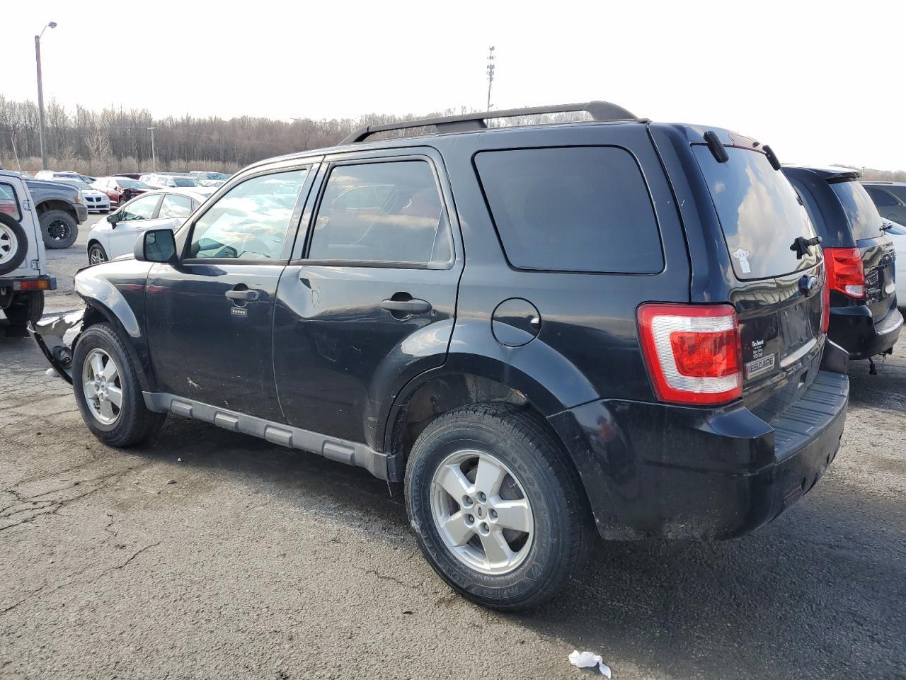 2010 FORD ESCAPE XLT - Фото 2