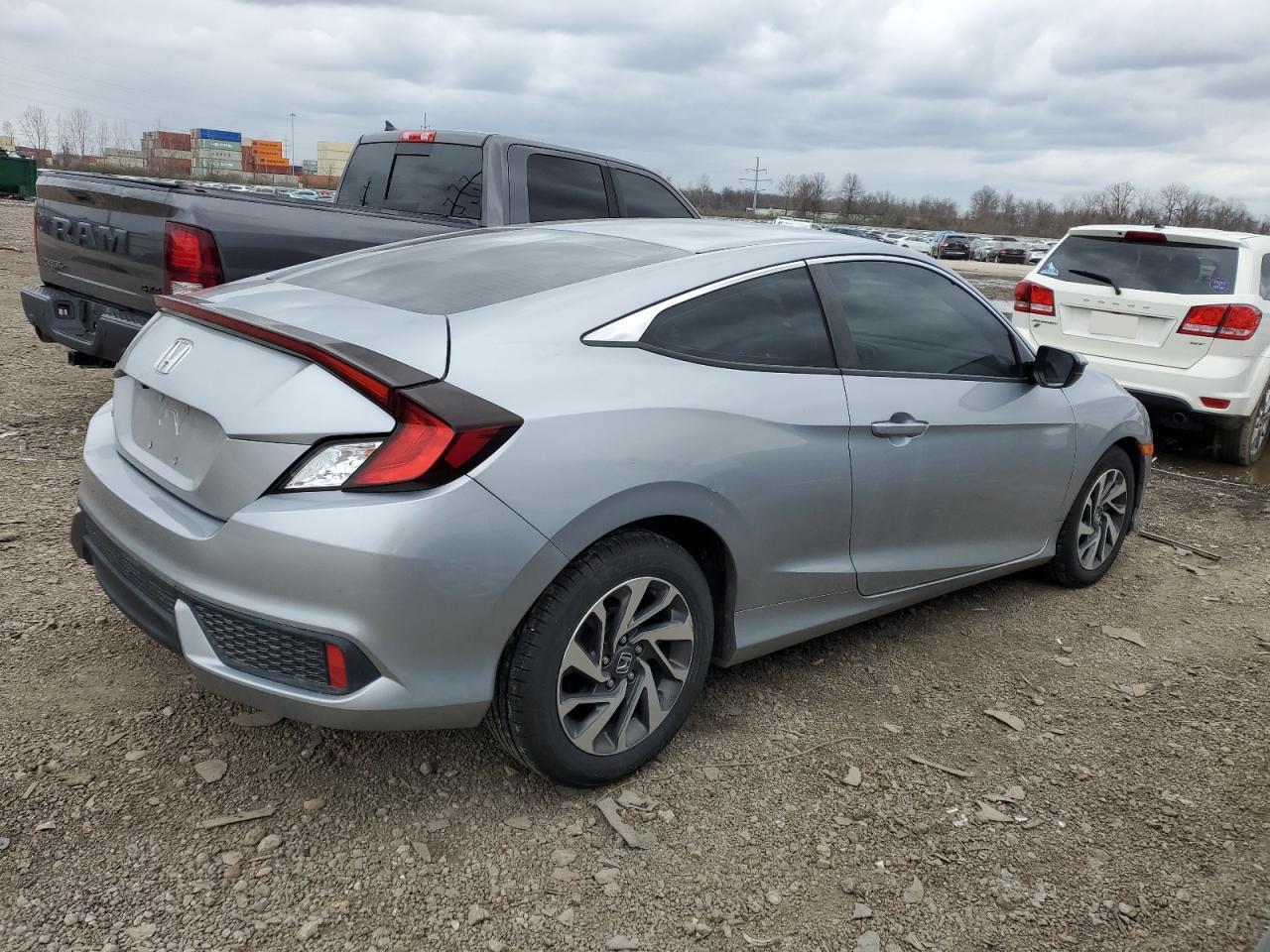 2017 HONDA CIVIC LX - Фото 3