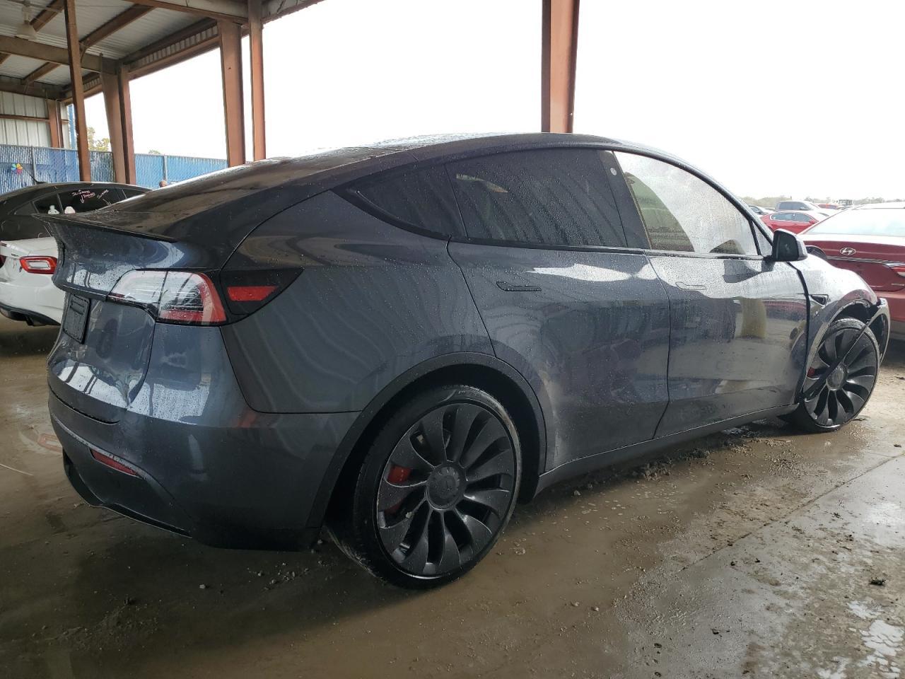 2022 TESLA MODEL Y - Image 3