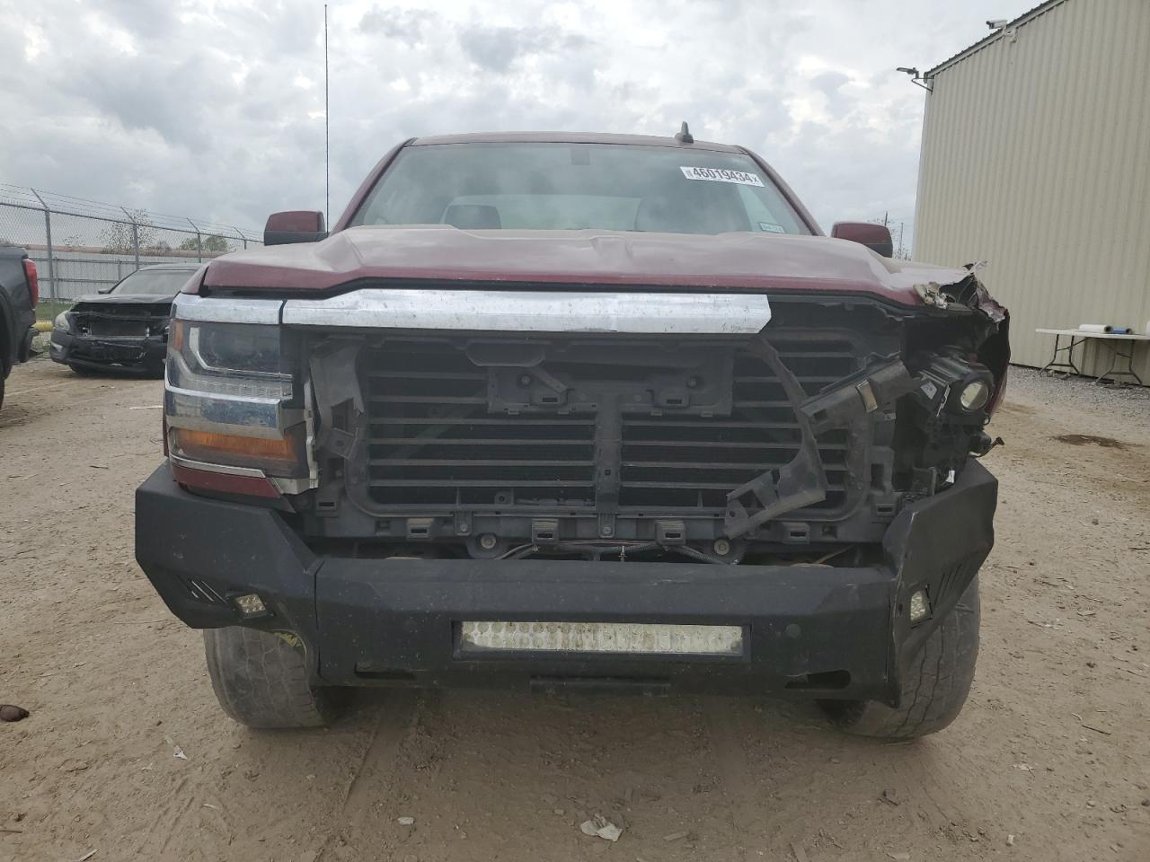 2017 CHEVROLET SILVERADO - Image 5