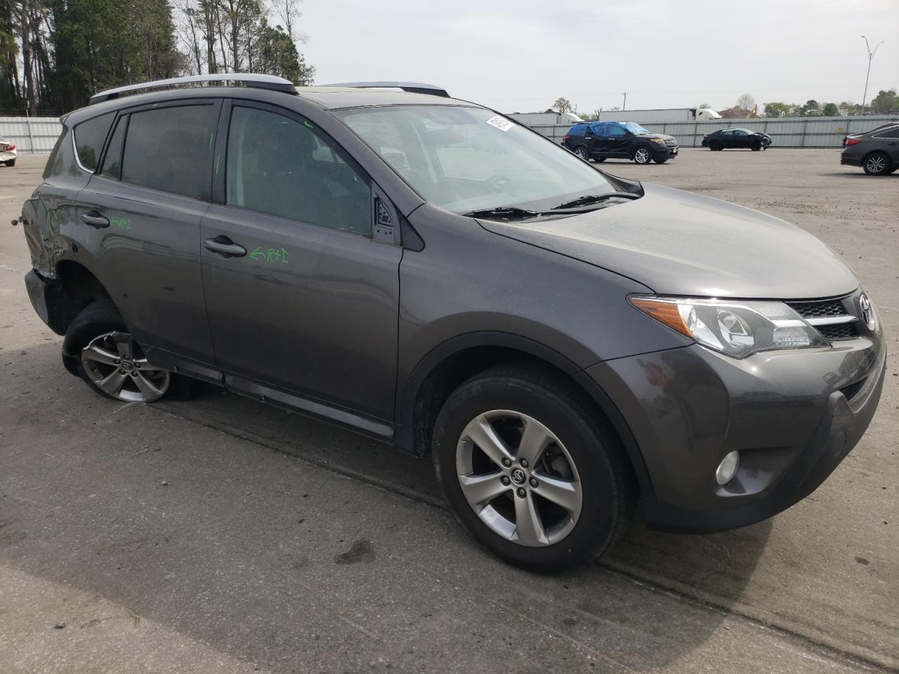 2015 TOYOTA RAV4 XLE - Image 4