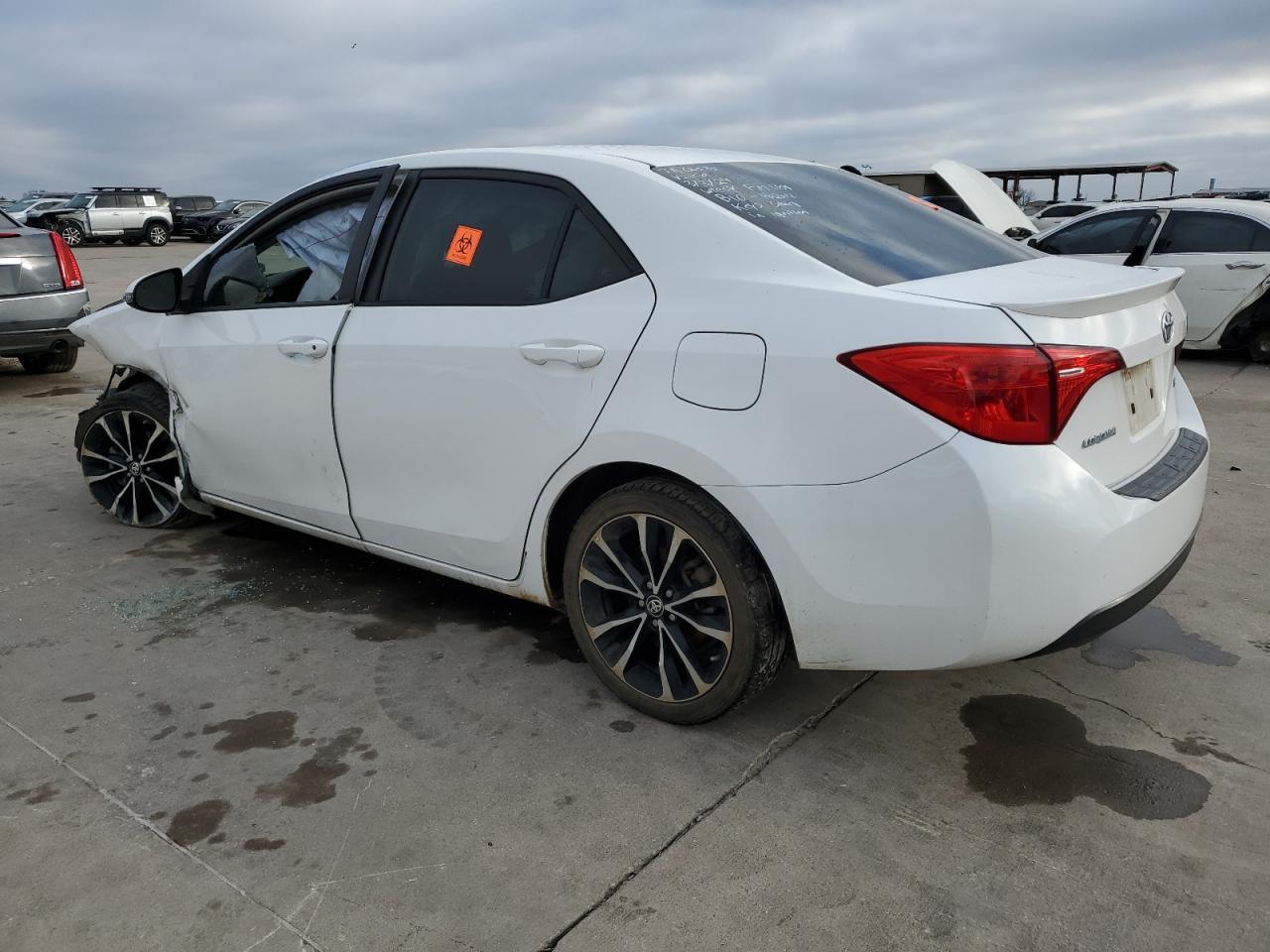 2019 TOYOTA COROLLA L - Фото 2