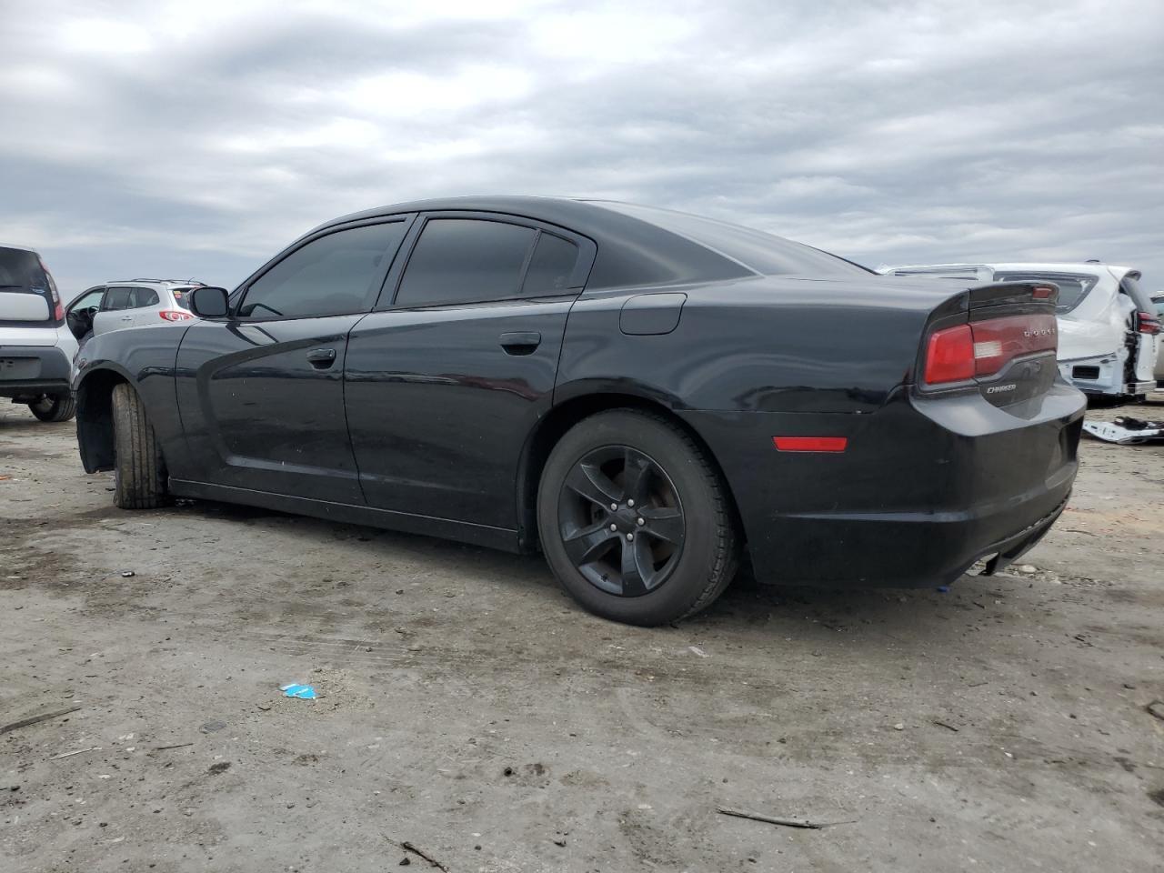 2014 DODGE CHARGER SE - Image 2