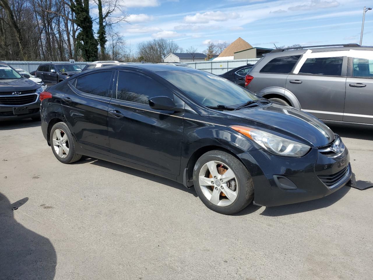 2013 HYUNDAI ELANTRA GL - Image 4