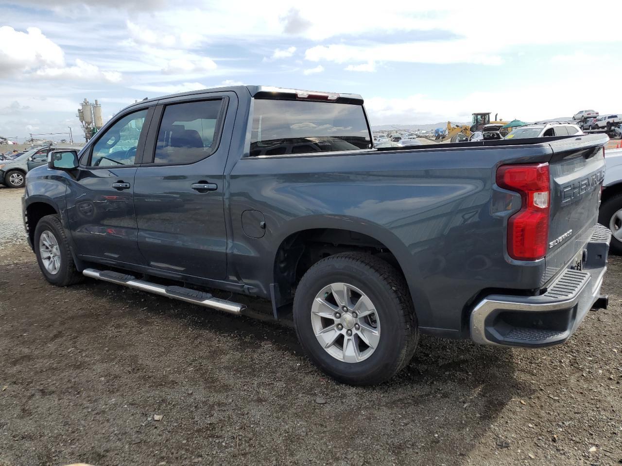 2019 CHEVROLET SILVERADO - Фото 2