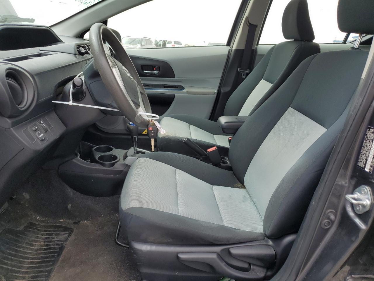 2013 TOYOTA PRIUS C - Image 7