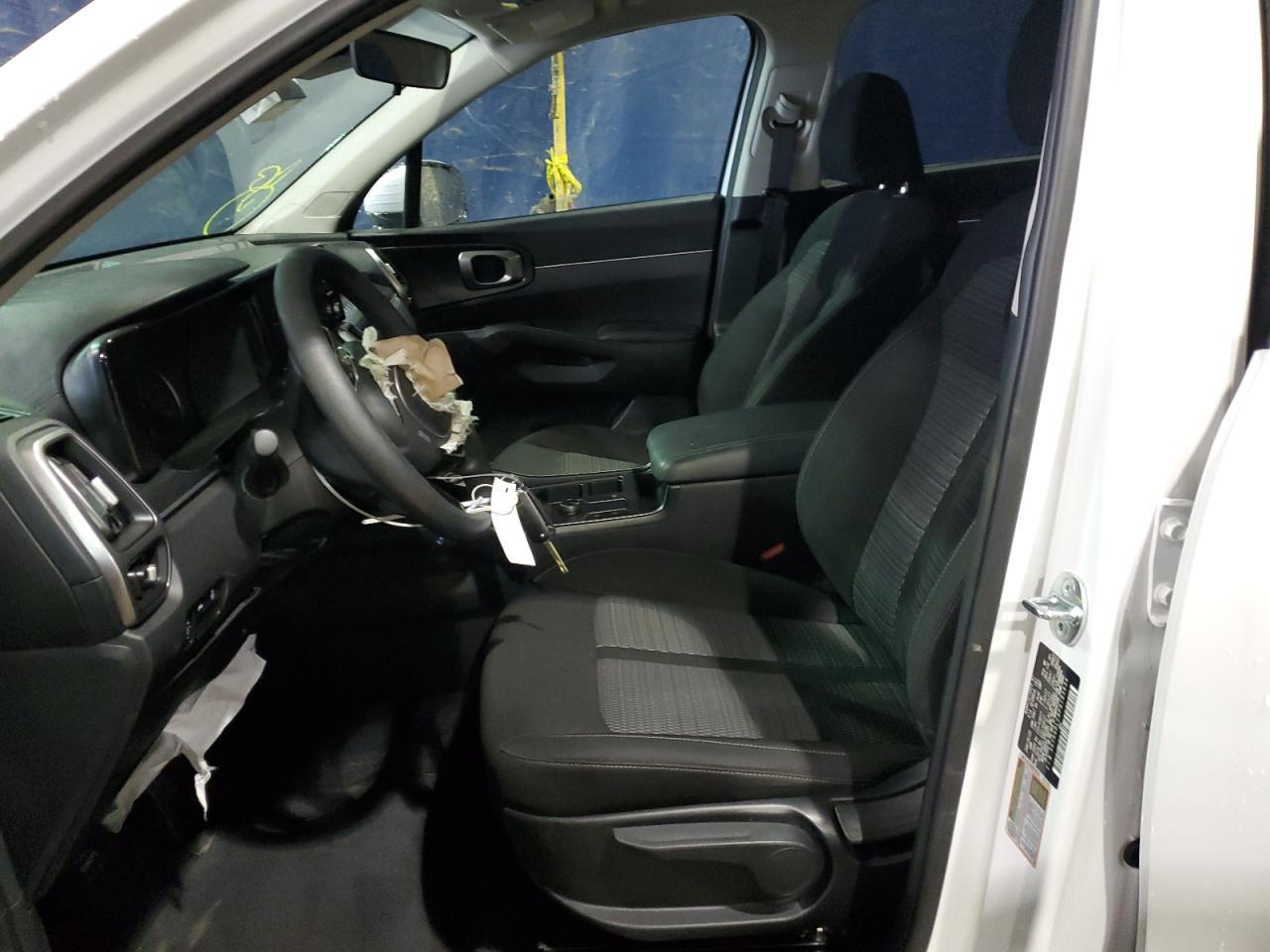2023 KIA SORENTO LX - Image 7