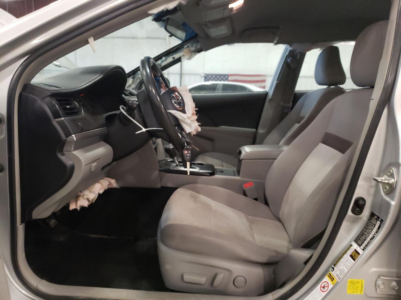 2014 TOYOTA CAMRY L - Image 7