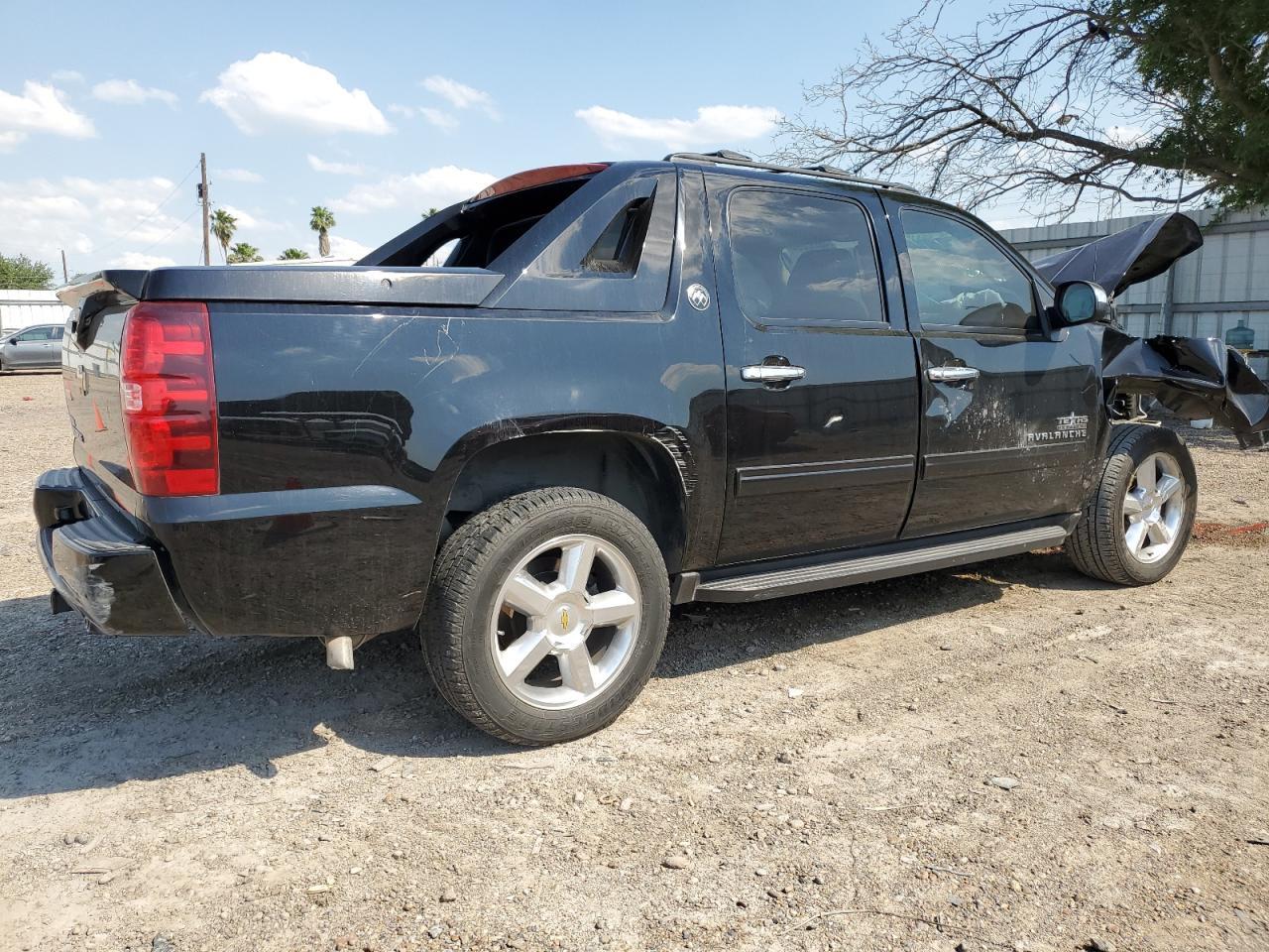 2013 CHEVROLET AVALANCHE - Фото 3