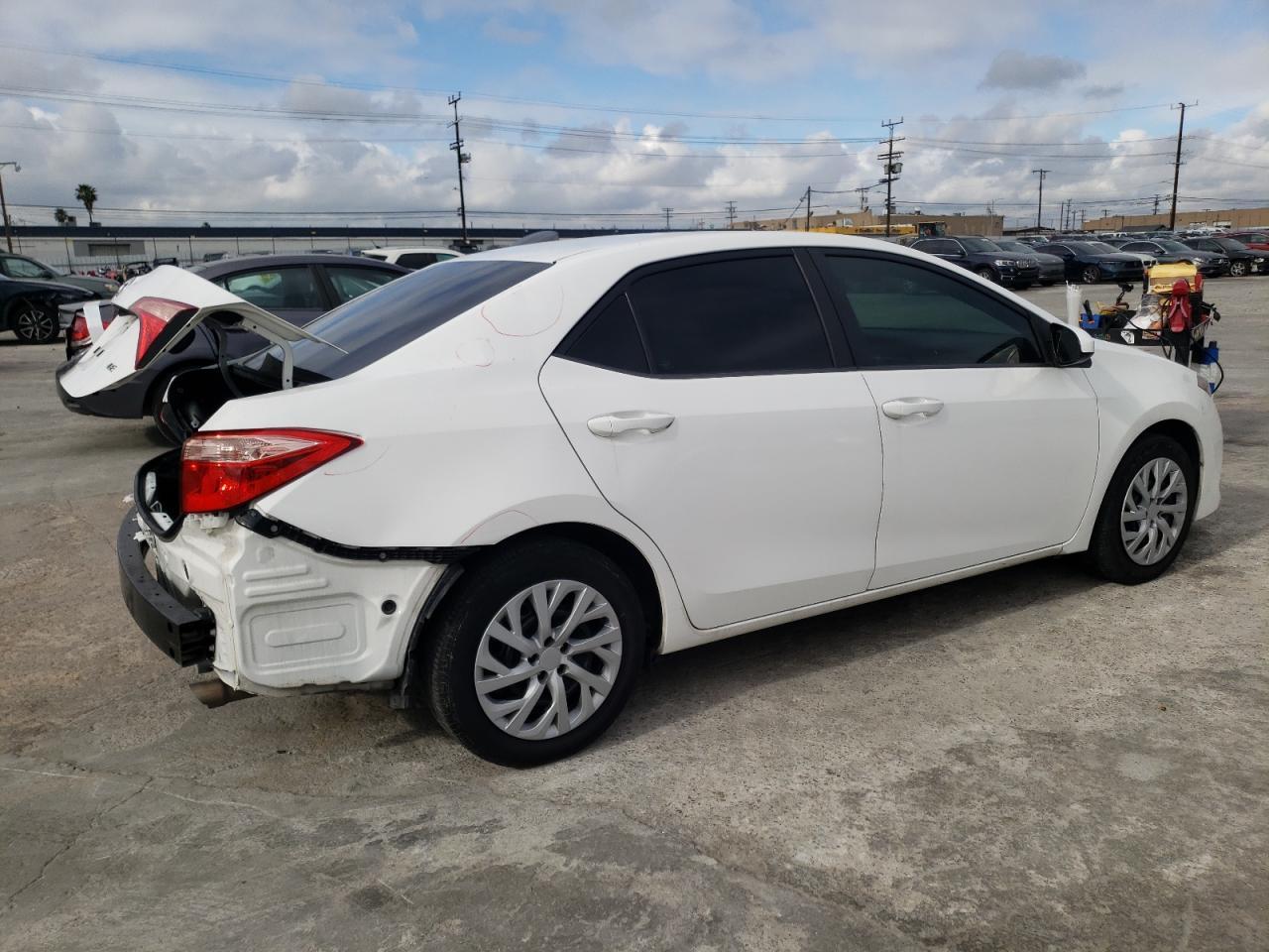 2019 TOYOTA COROLLA L - Image 3