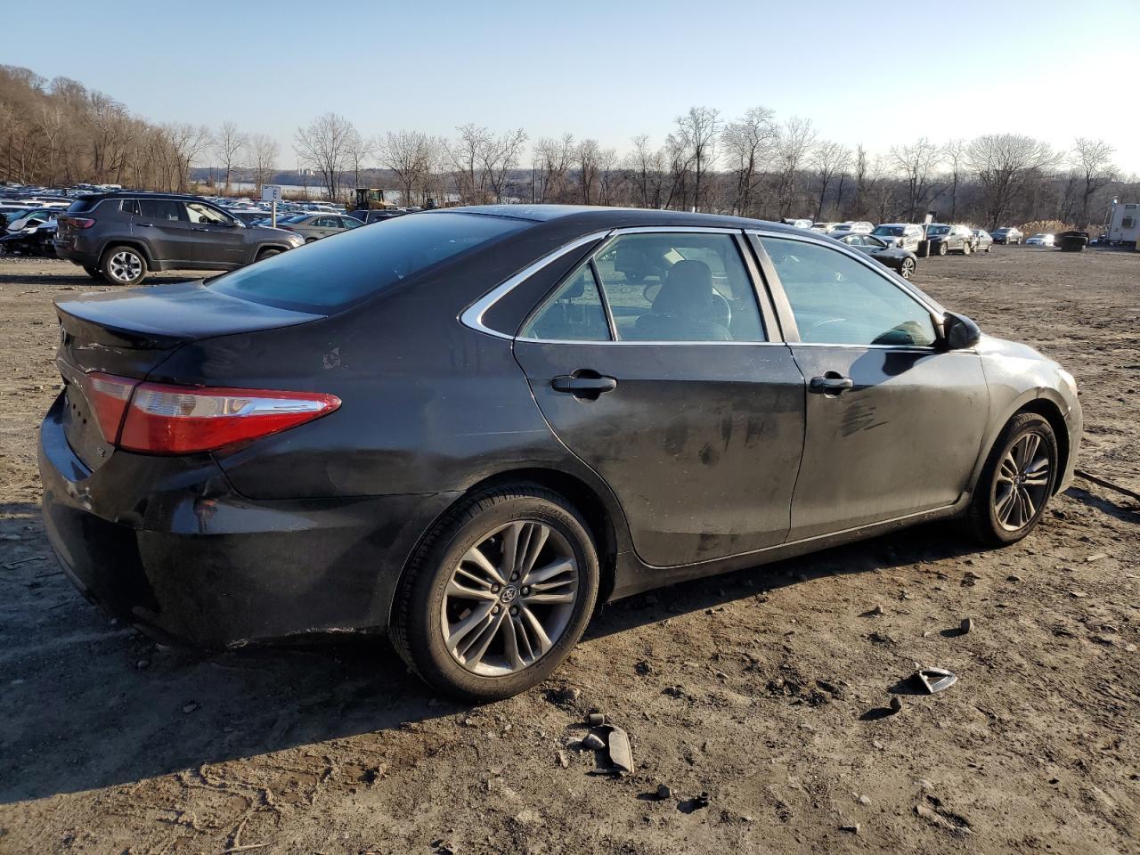 2016 TOYOTA CAMRY LE - Image 3