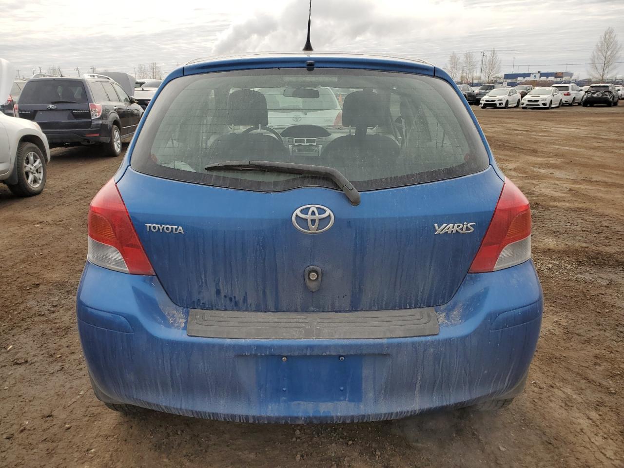 2011 TOYOTA YARIS - Фото 6