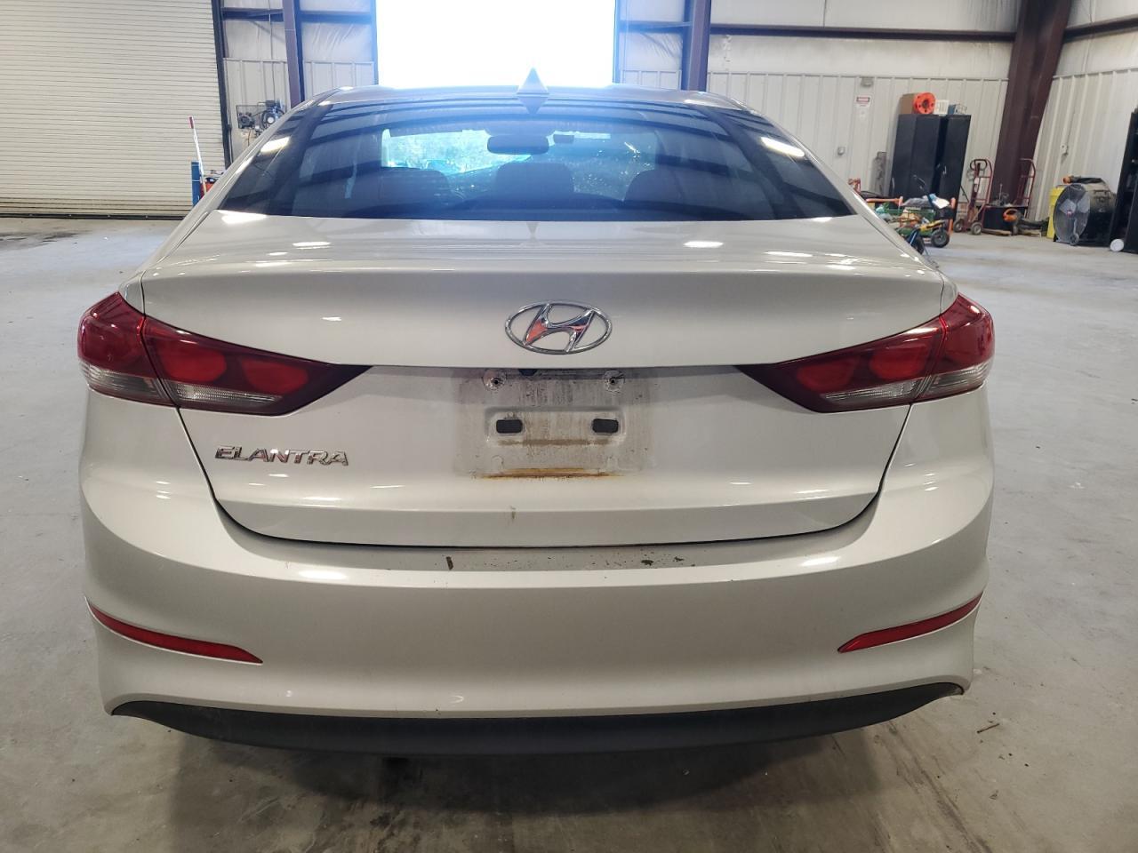 2017 HYUNDAI ELANTRA SE - Фото 6