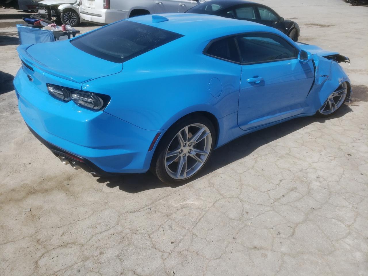 2022 CHEVROLET CAMARO LT1 - Image 3
