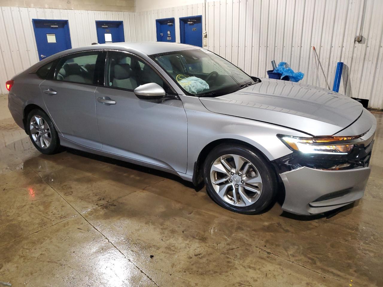 2018 HONDA ACCORD LX - Фото 4
