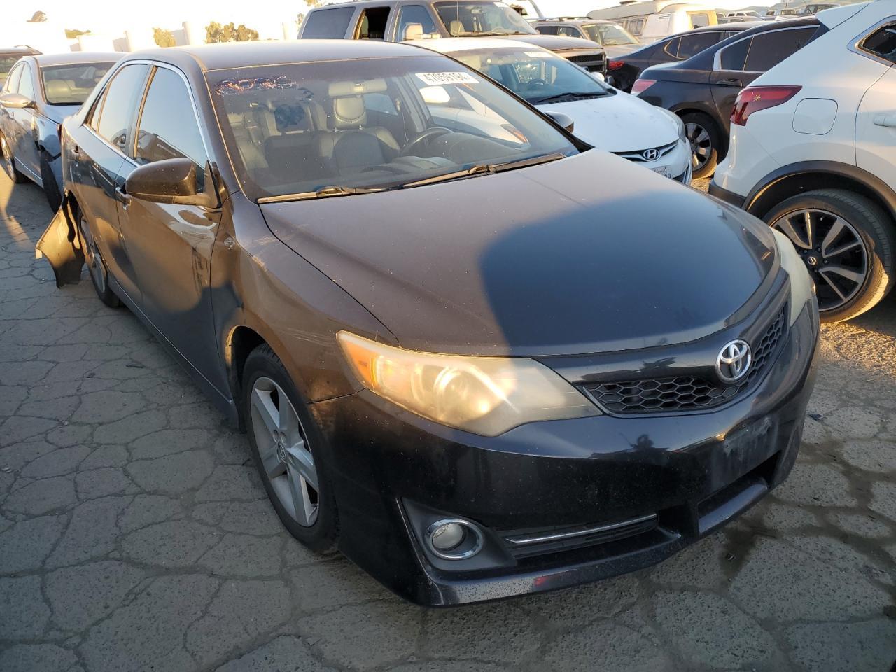 2013 TOYOTA CAMRY L - Image 4