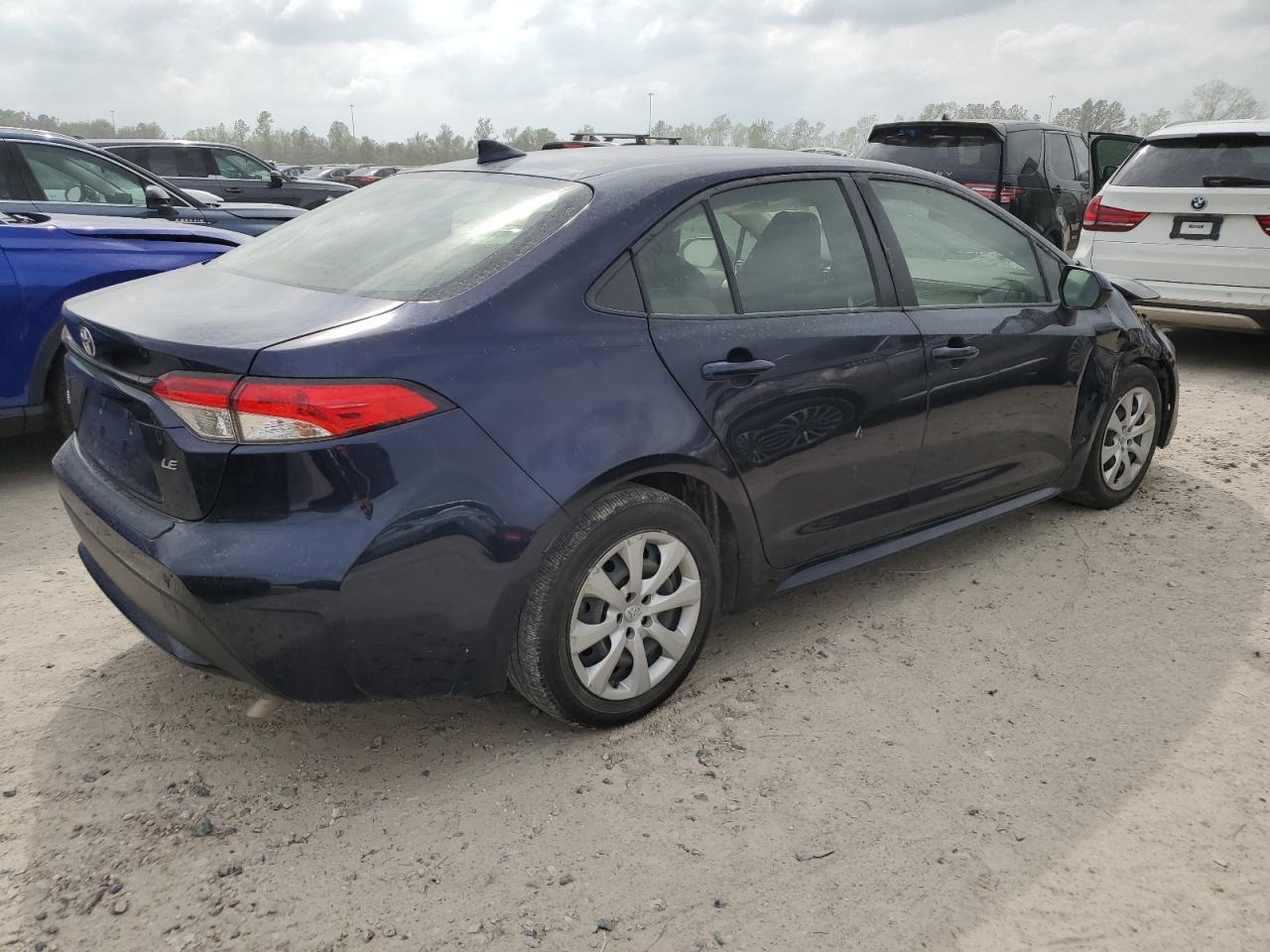 2021 TOYOTA COROLLA LE - Фото 3