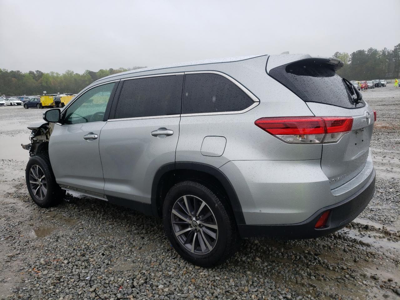 2019 TOYOTA HIGHLANDER - Image 2