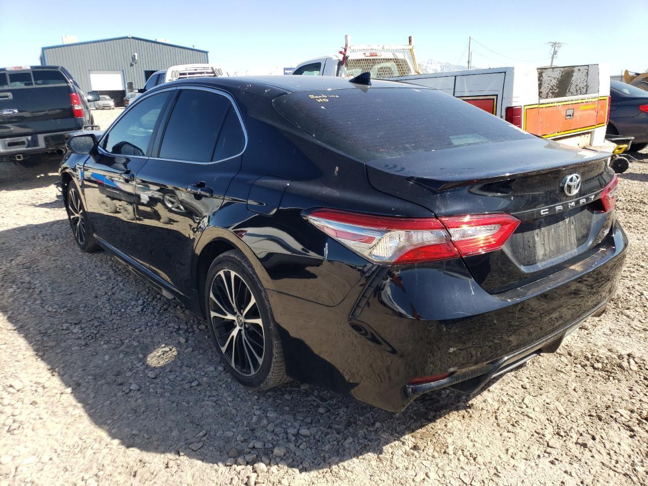 2018 TOYOTA CAMRY L - Фото 2