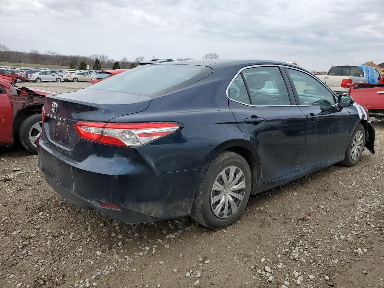2018 TOYOTA CAMRY L - Image 3