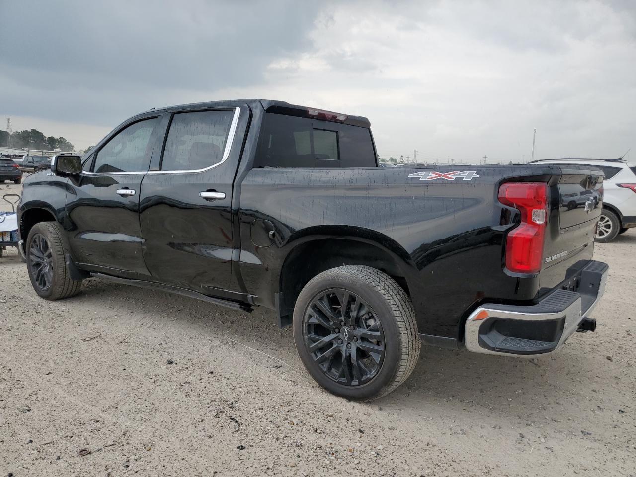 2023 CHEVROLET SILVERADO - Фото 2
