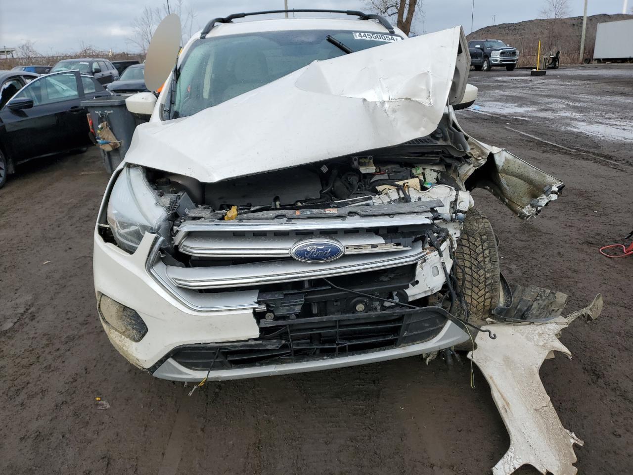 2017 FORD ESCAPE SE - Фото 5