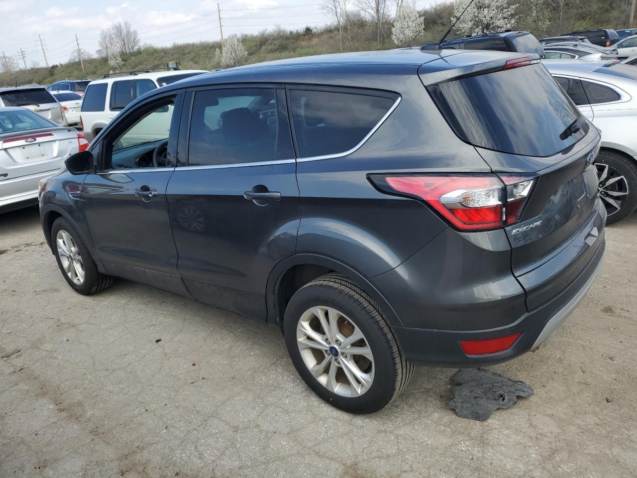 2017 FORD ESCAPE SE - Image 2