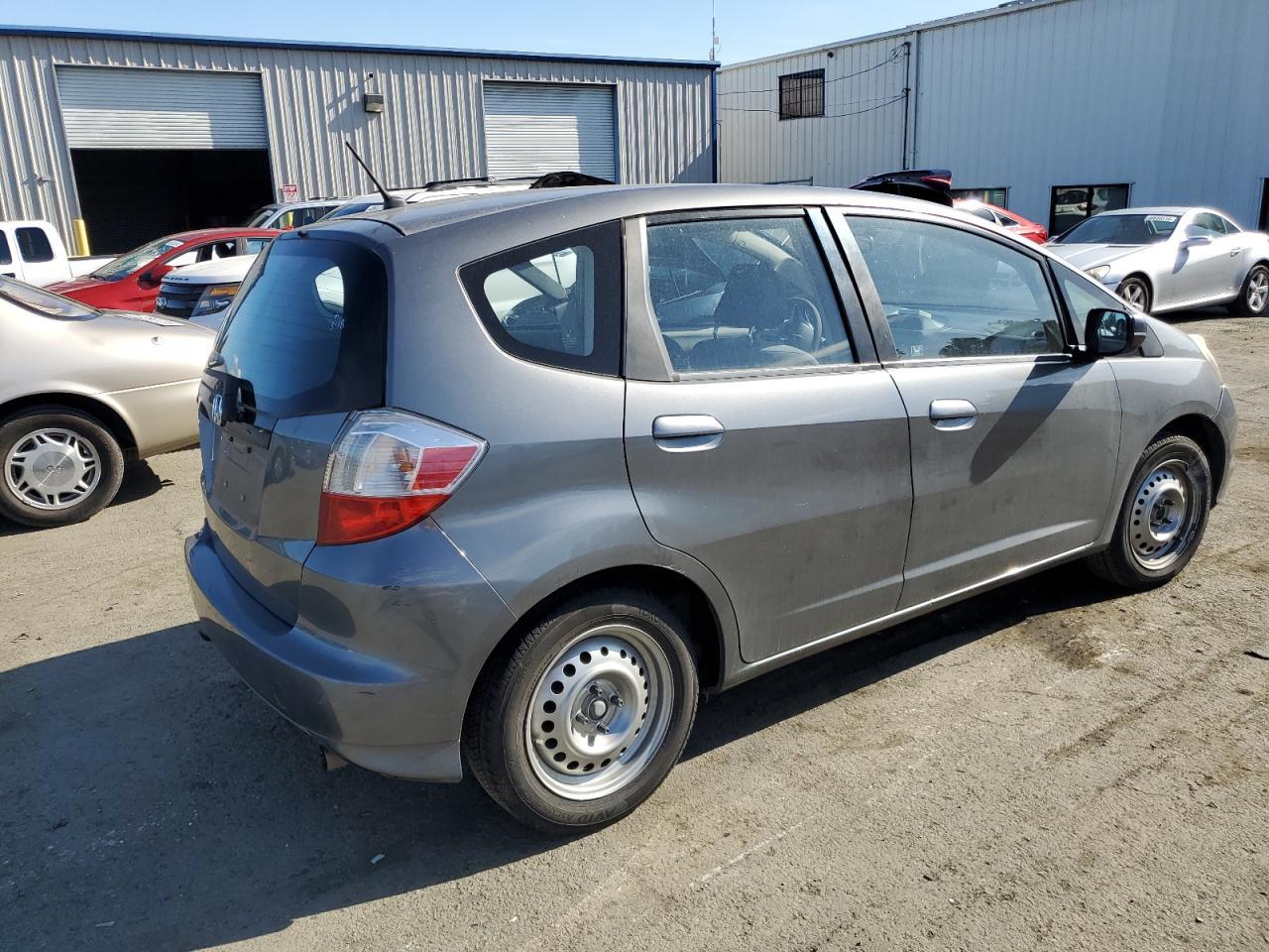 2013 HONDA FIT - Фото 3