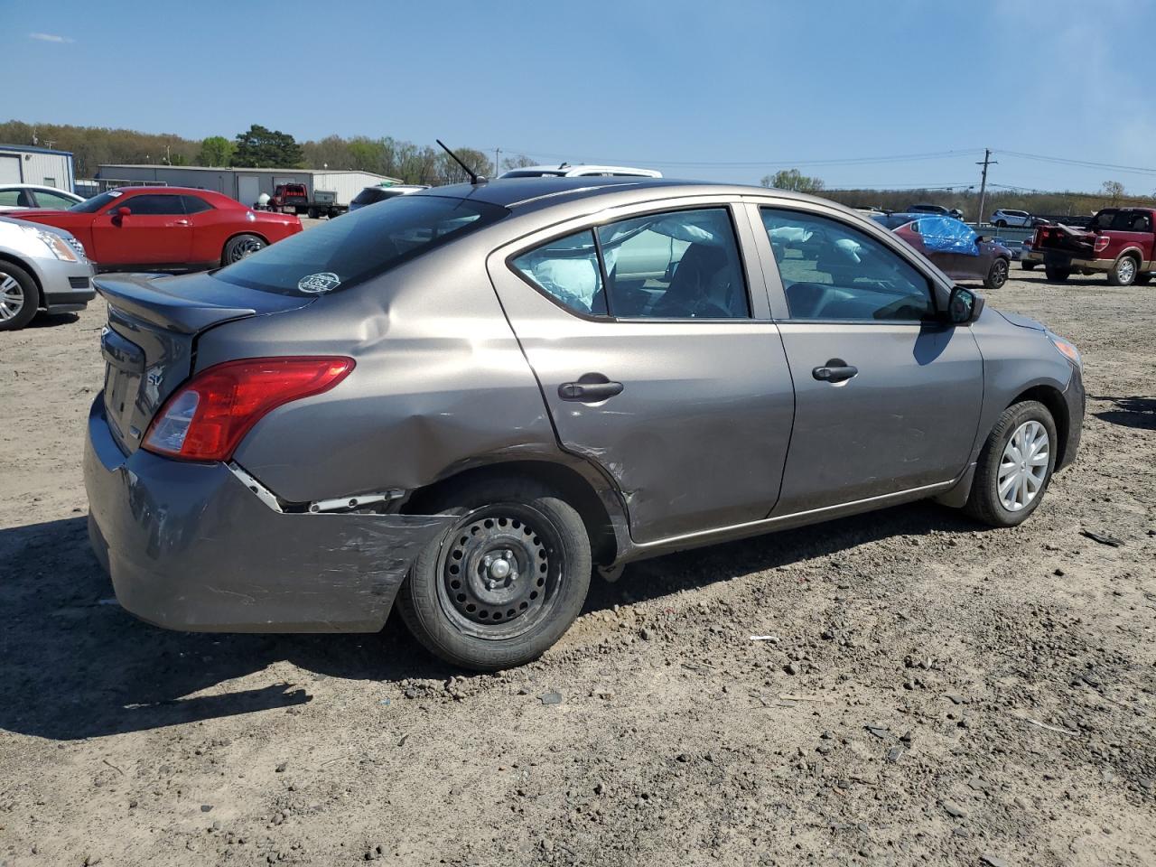 2016 NISSAN VERSA S - Image 3