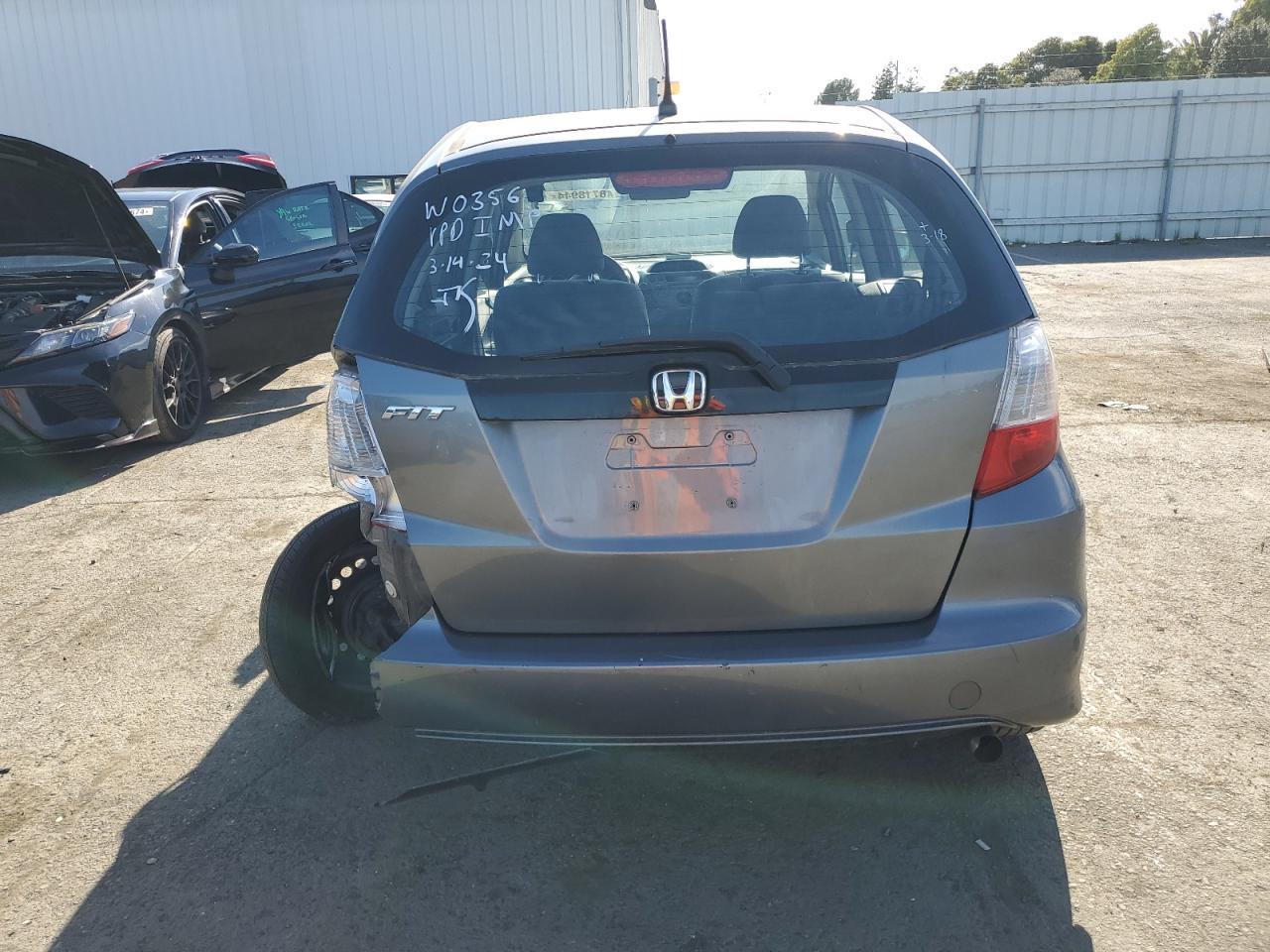 2013 HONDA FIT - Фото 6